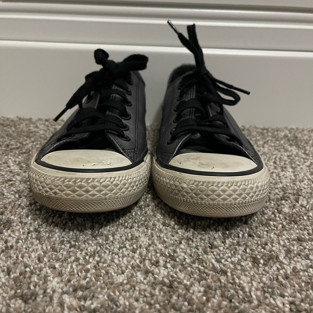 Ladies Metallic Gray Converse | Size 7